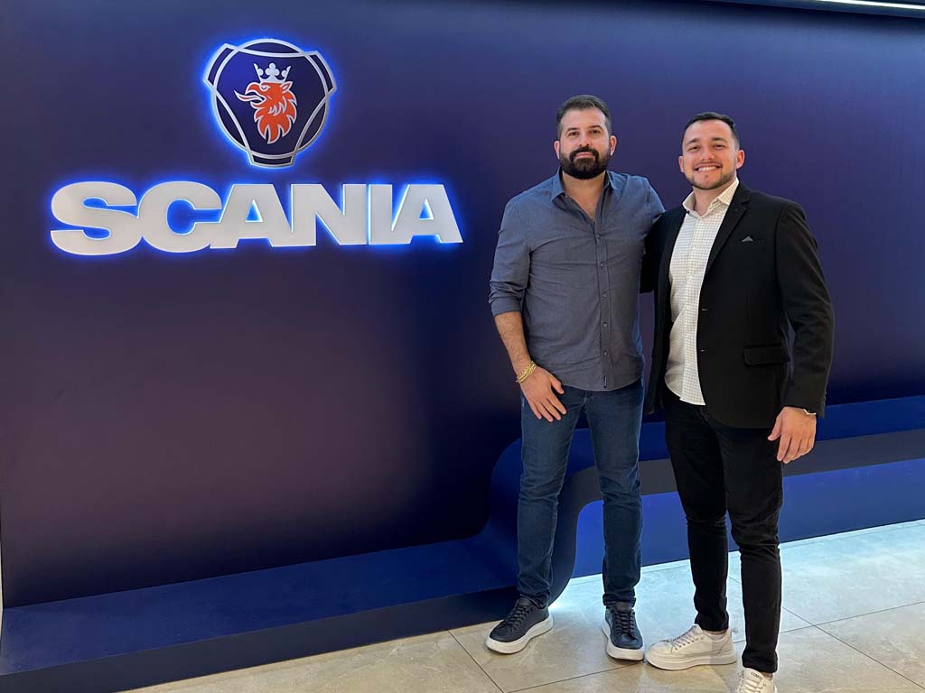 Ricardo da recicla visita fábrica da Scania em São Paulo 